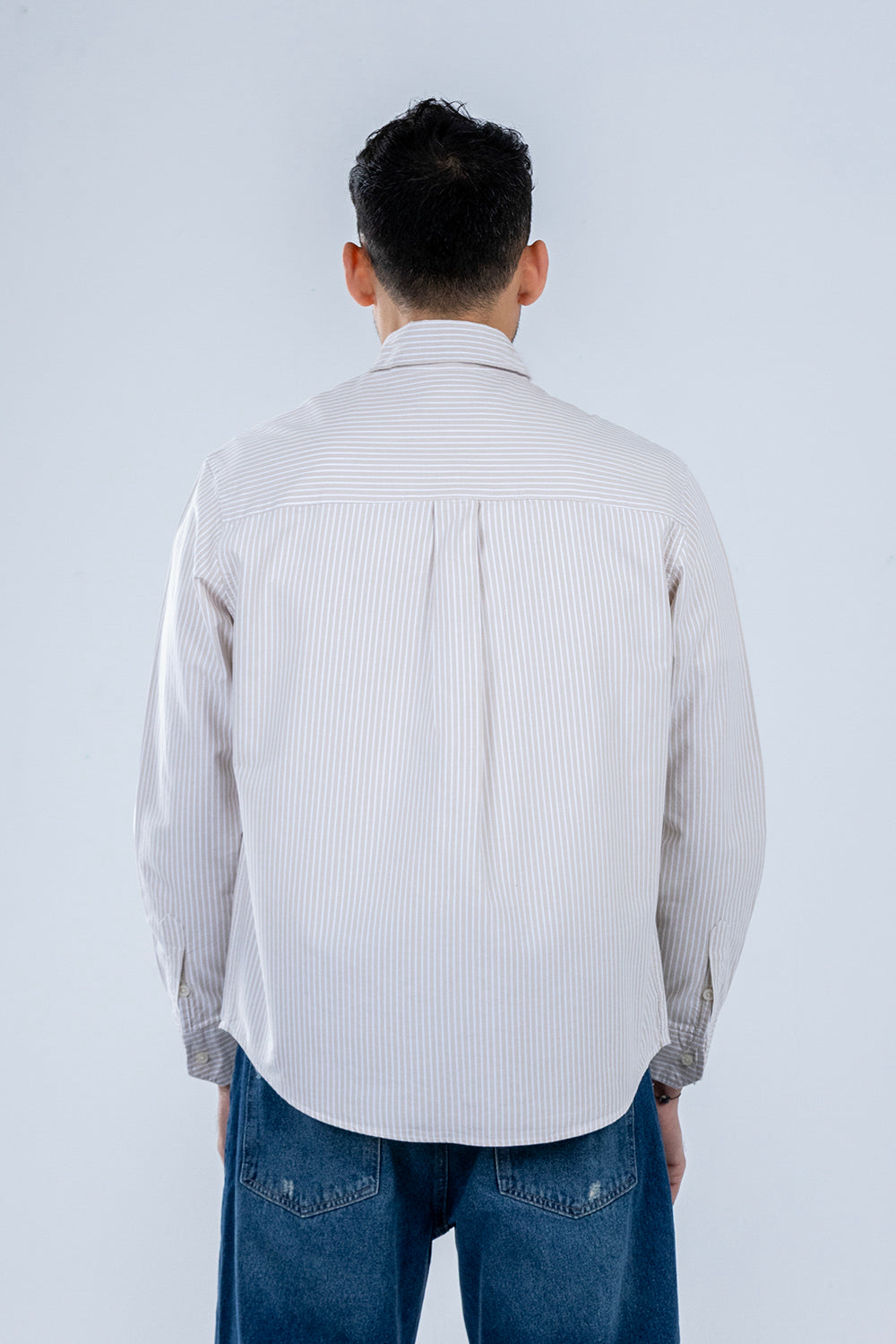 Button-up . Oxford shirt -Beige