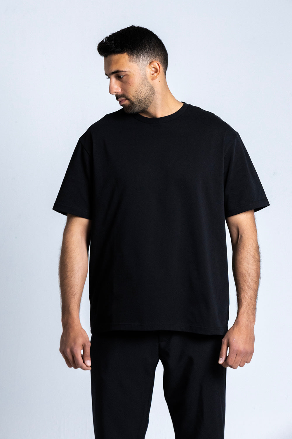 HEAVY WEIGHT T-SHIRT - black