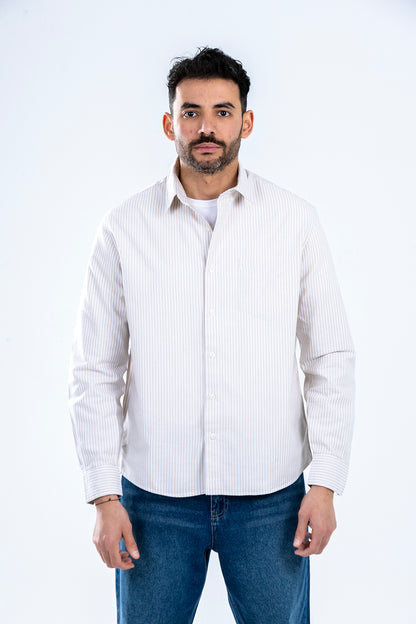 Button-up . Oxford shirt -Beige