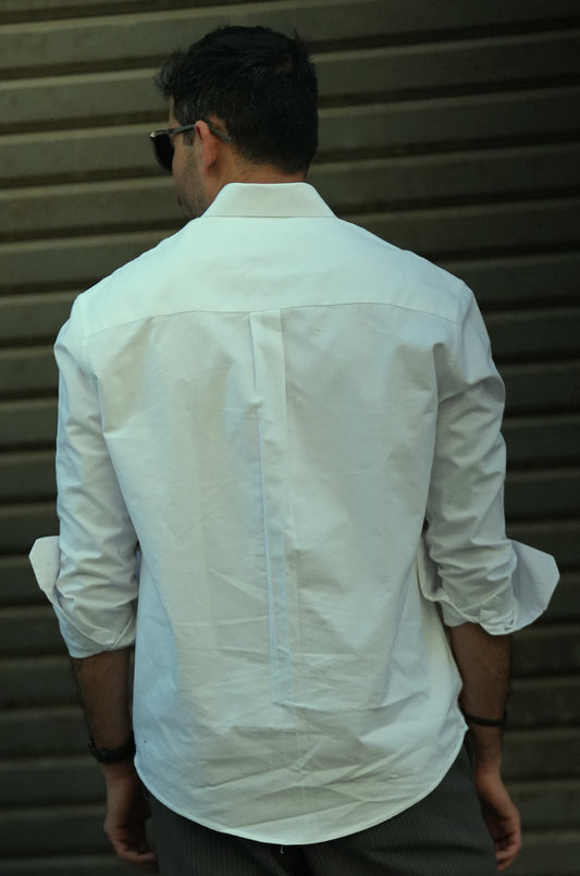 Button-up . Oxford shirt -White